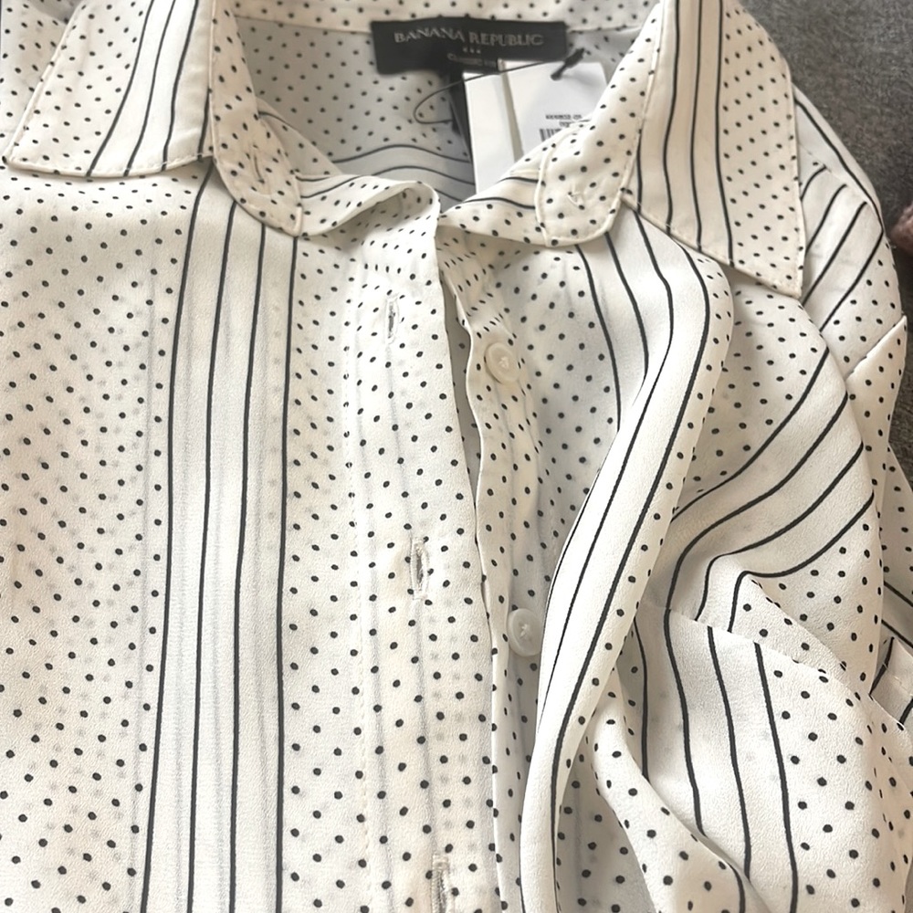 Banana Republic Petite Ladies Dress Shirt